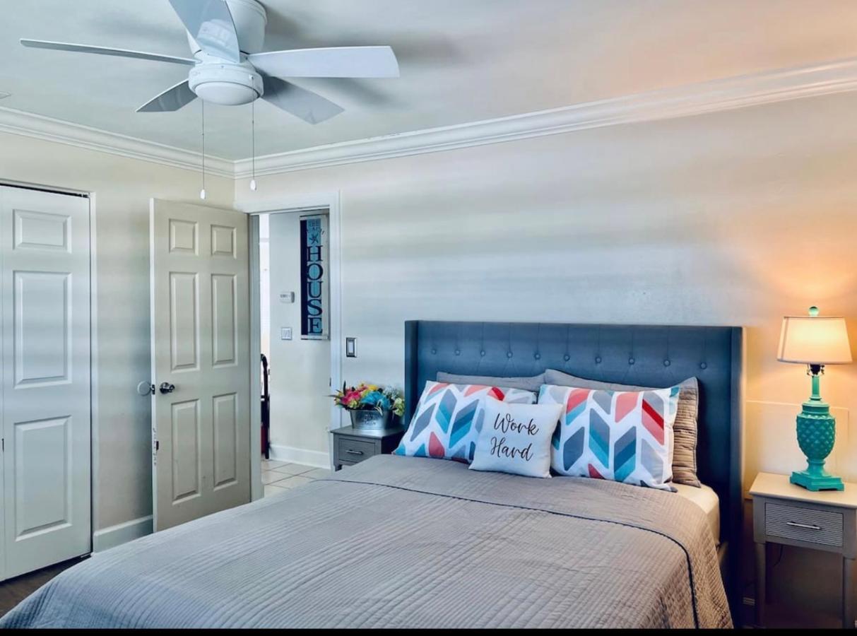 Cheerful Home With Two Bedrooms Cape Coral Buitenkant foto