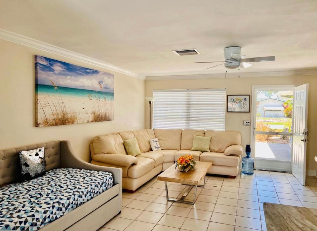 Cheerful Home With Two Bedrooms Cape Coral Buitenkant foto